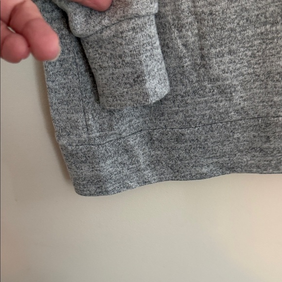 Fashion Brand Company Gray Lightweight Crewneck Sweater - Picture 3 of 4